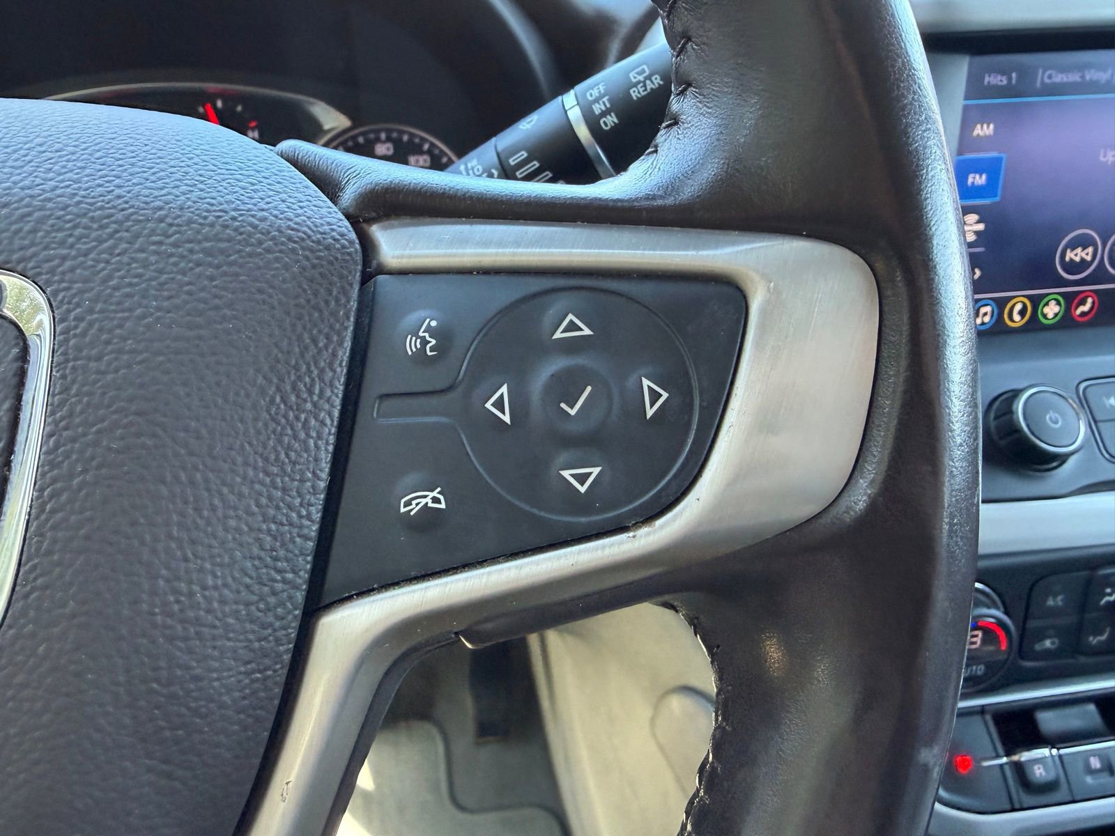 Used 2020 GMC Acadia SLE w/ Driver Convenience Package image 15