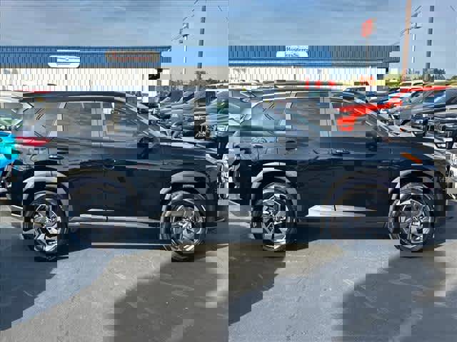 Used 2026 Nissan Rogue SV image 2