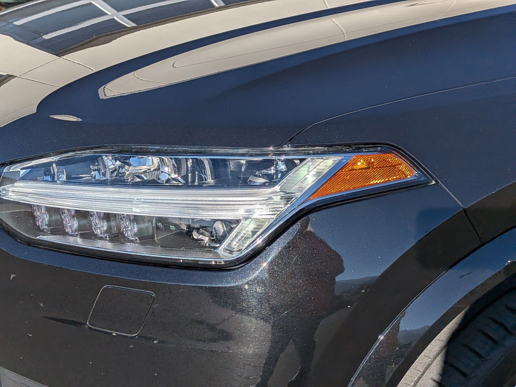 Used 2023 Volvo XC90 B6 Plus w/ Protection Package Premier image 12