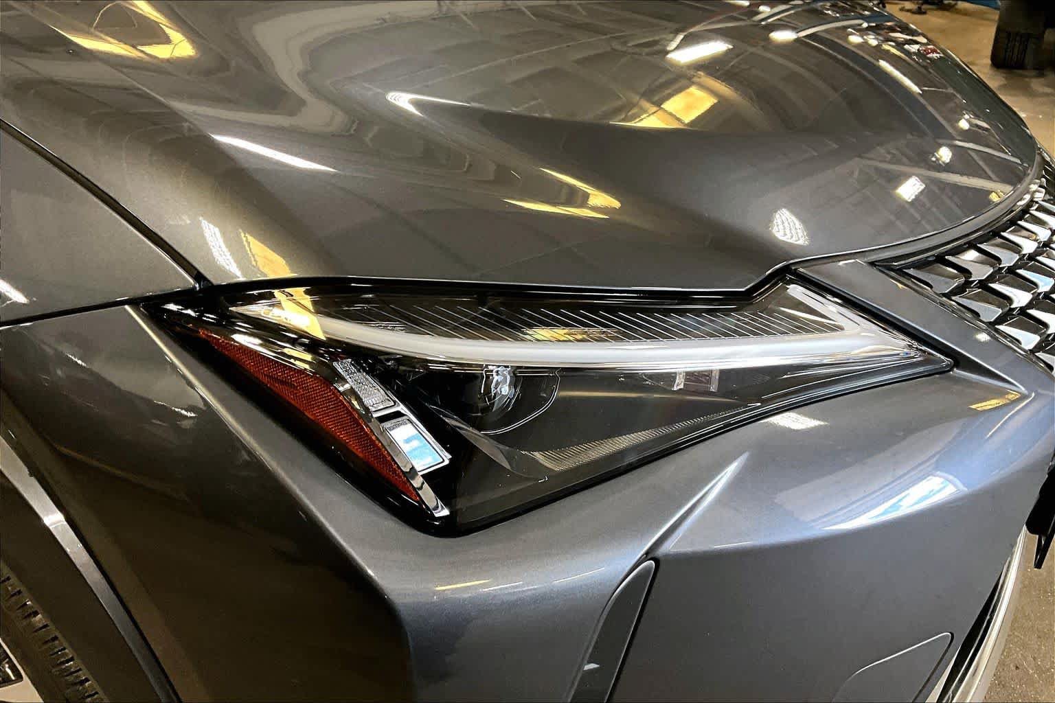 Used 2024 Lexus UX 250h AWD w/ Premium Package image 26