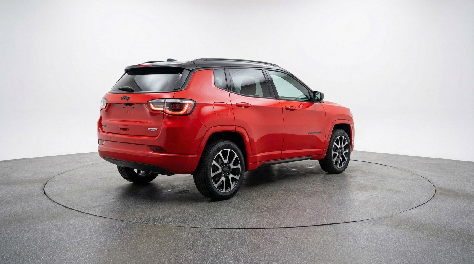 Used 2025 Jeep Compass Trailhawk image 9