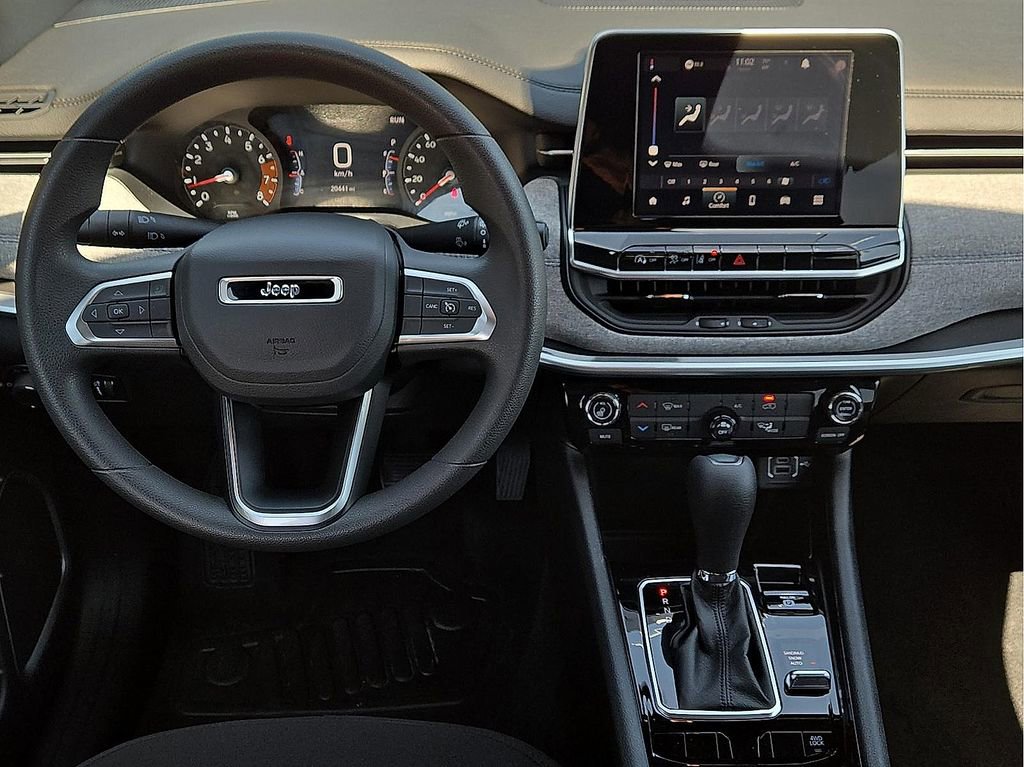 Used 2025 Jeep Compass Sport AWD/4WD image 10