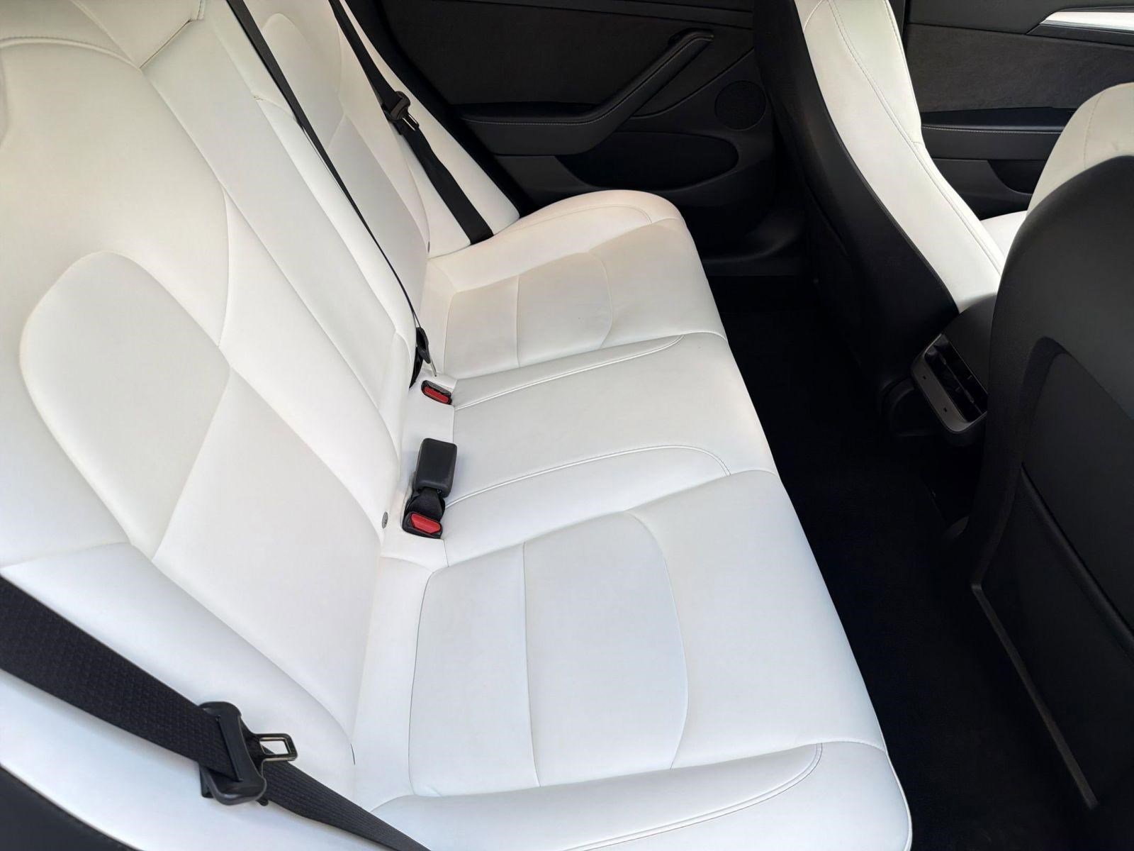 Used 2022 Tesla Model 3 Long Range AWD/4WD image 27
