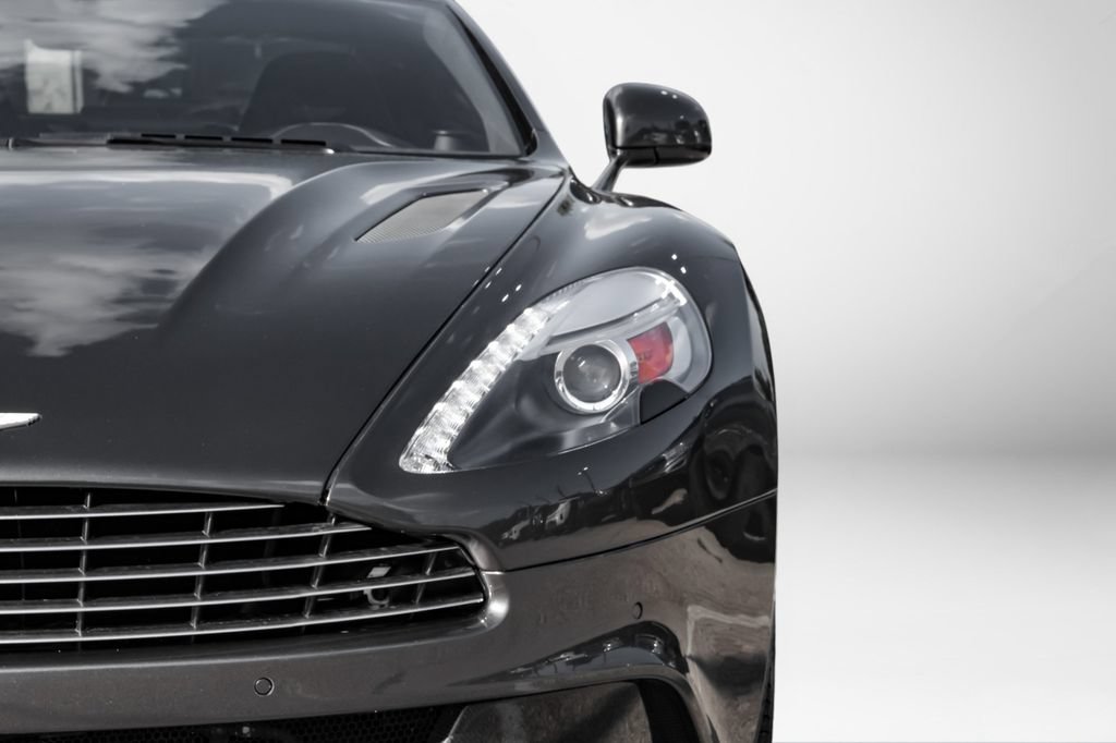 Used 2016 Aston Martin Vanquish Coupe RWD image 45