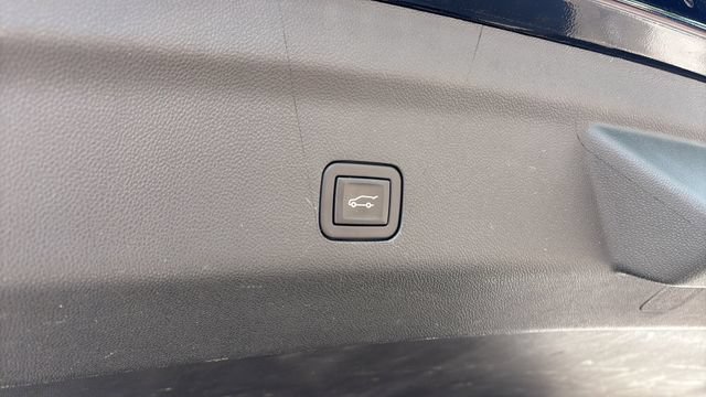 Used 2024 Chevrolet Tahoe LT AWD/4WD image 34