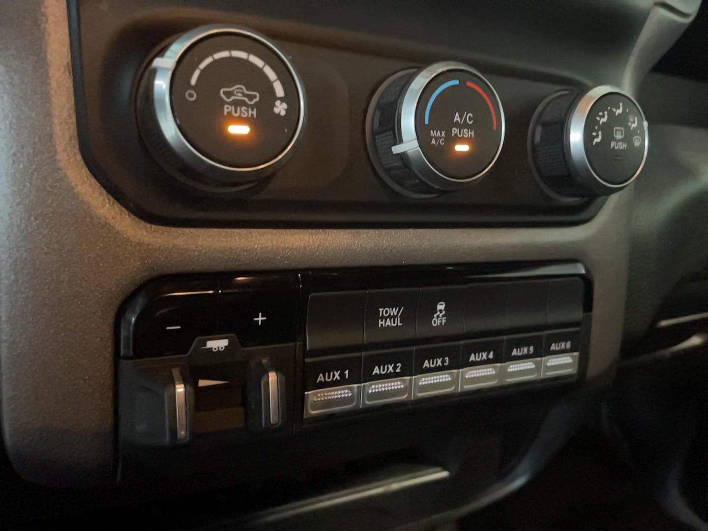 Used 2022 RAM 5500 Tradesman AWD/4WD image 14