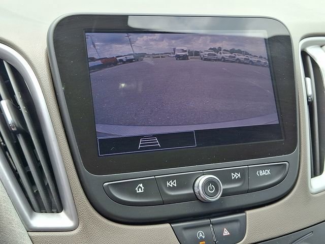 Used 2022 Chevrolet Malibu LT FWD image 18