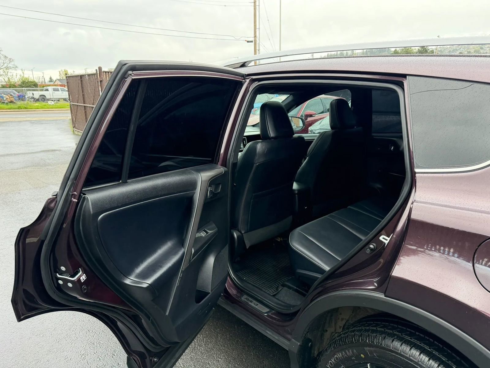 Used 2017 Toyota RAV4 SE w/ Power Special Value Package AWD/4WD image 11