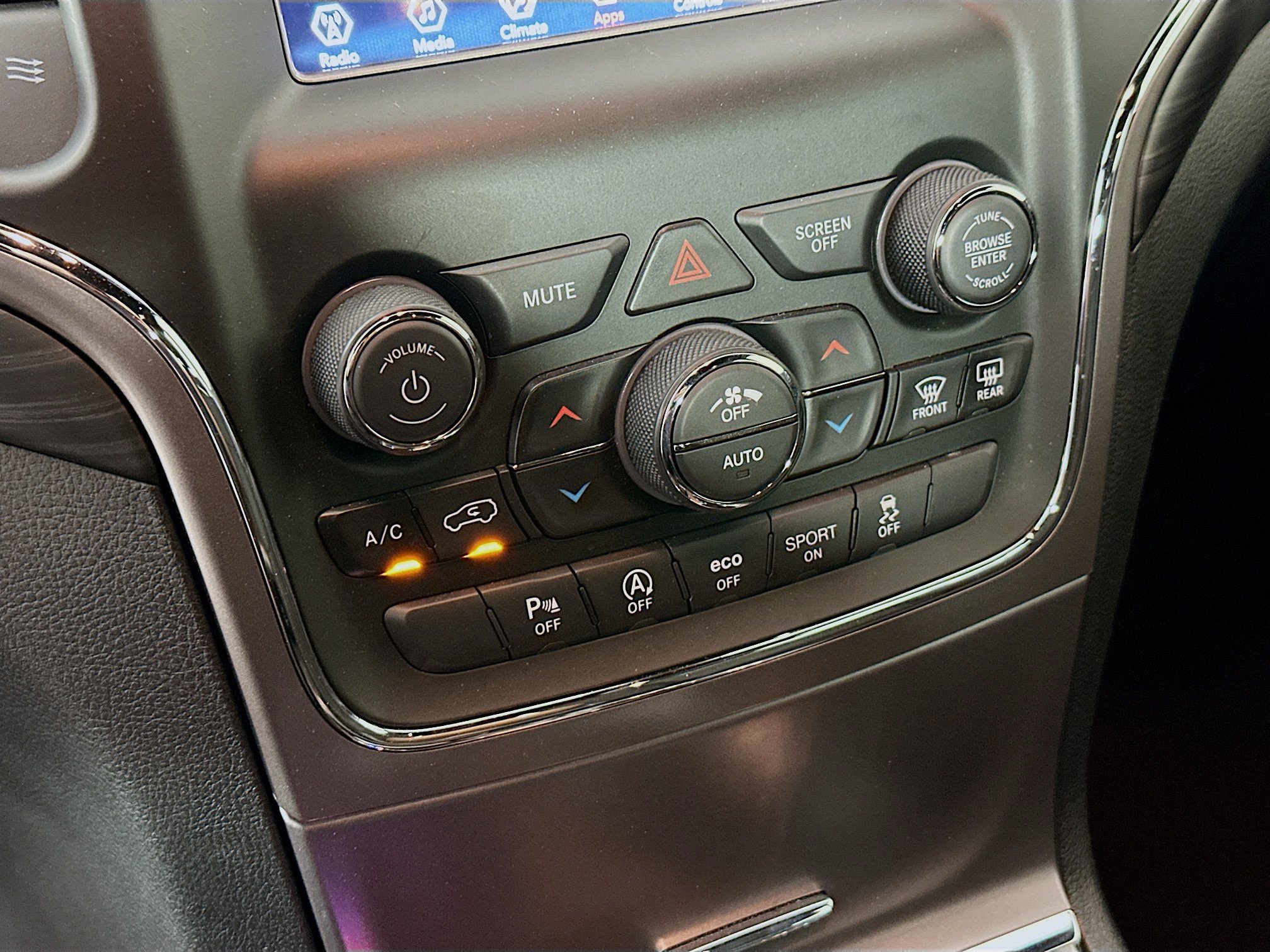 Used 2021 Jeep Grand Cherokee Freedom Edition RWD image 23