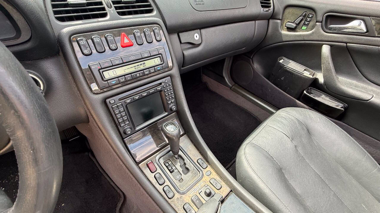 Used 2000 Mercedes-Benz CLK 430 Cabriolet image 56