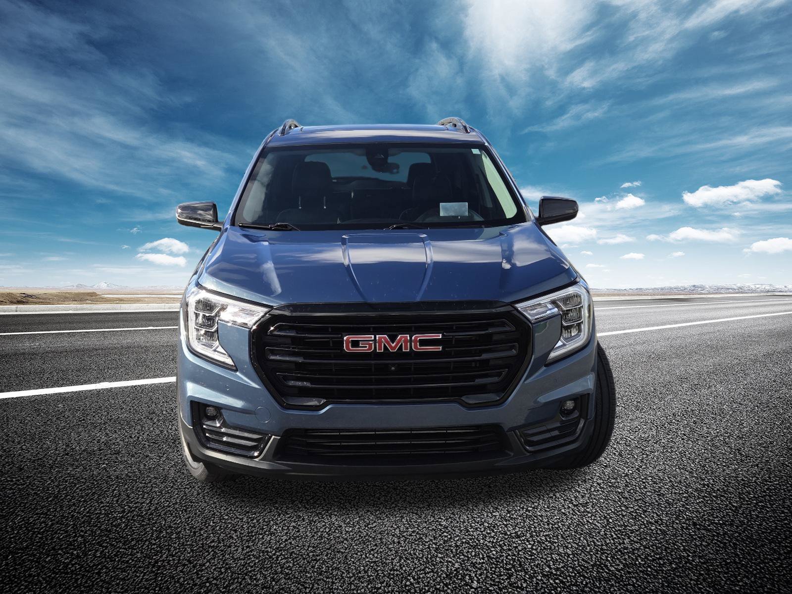 Used 2024 GMC Terrain SLT w/ Tech Package FWD image 13