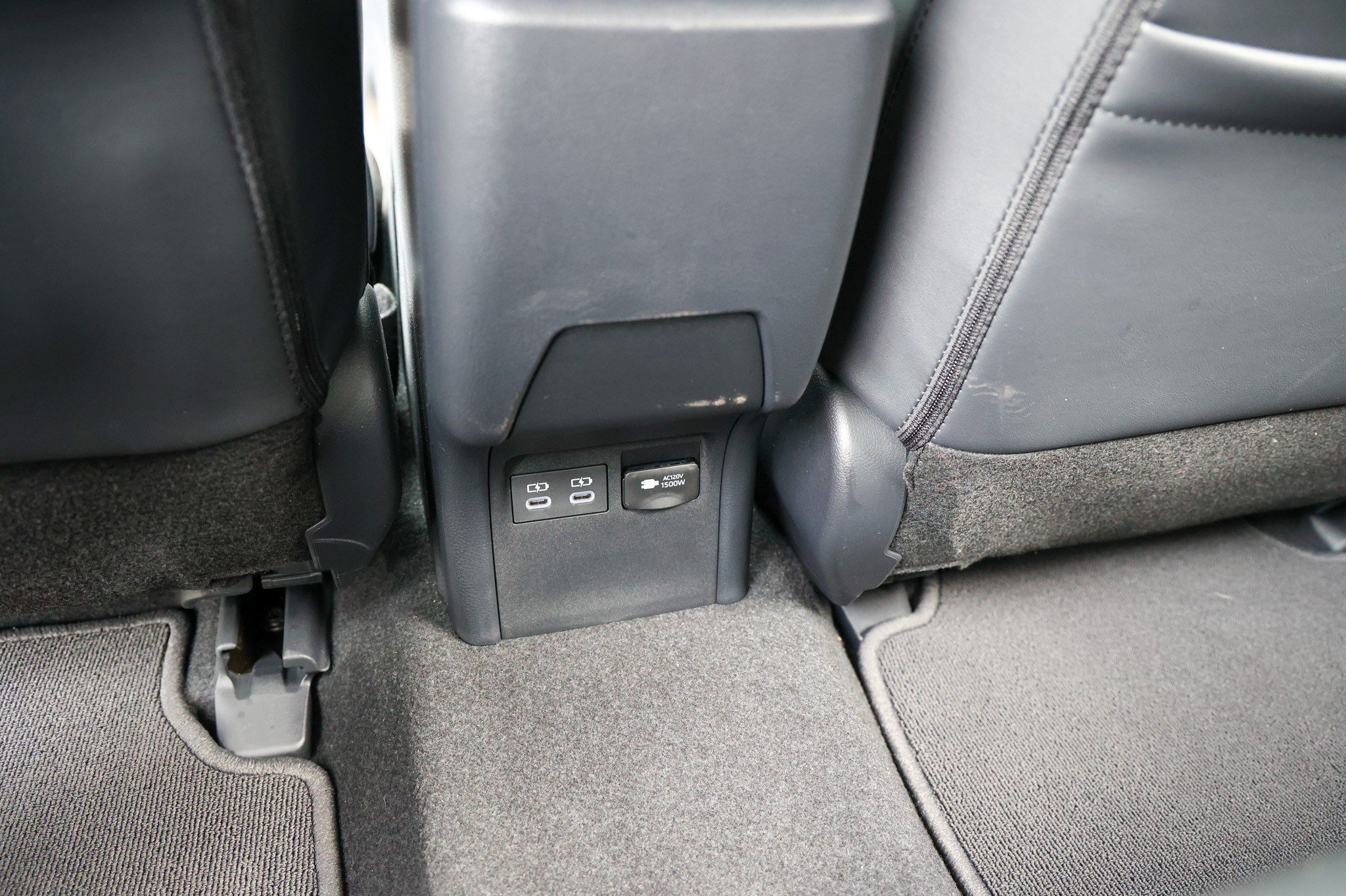 Certified 2026 Toyota Prius Plug-In Hybrid FWD image 44