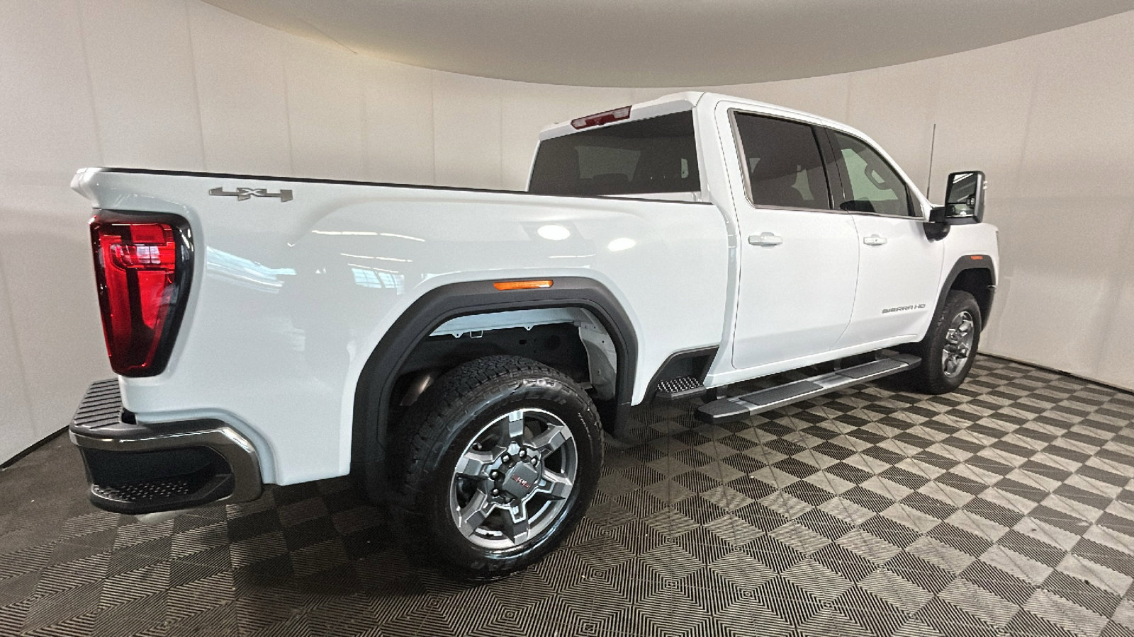 New 2026 GMC Sierra 2500 SLE w/ SLE Value Package; AWD/4WD image 2