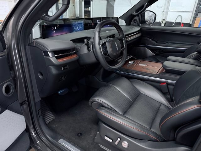 New 2026 Lincoln Navigator Black Label AWD/4WD image 23