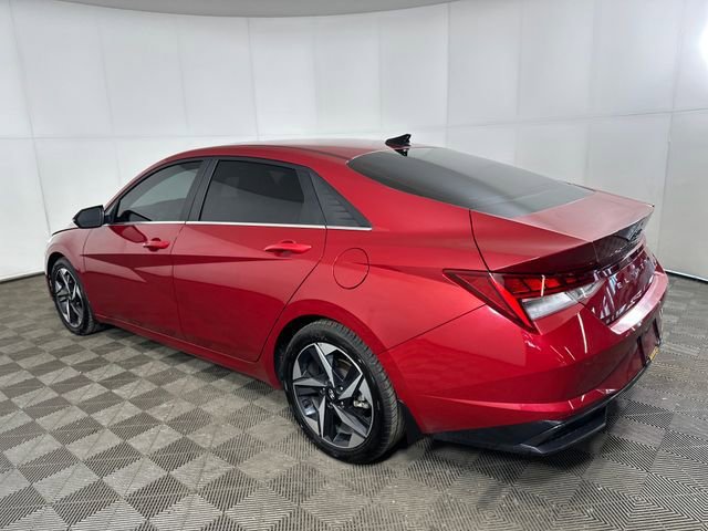 Used 2023 Hyundai Elantra Limited FWD image 5