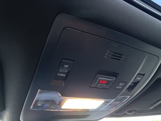 Used 2019 Lexus UX 200 w/ Premium Package image 30