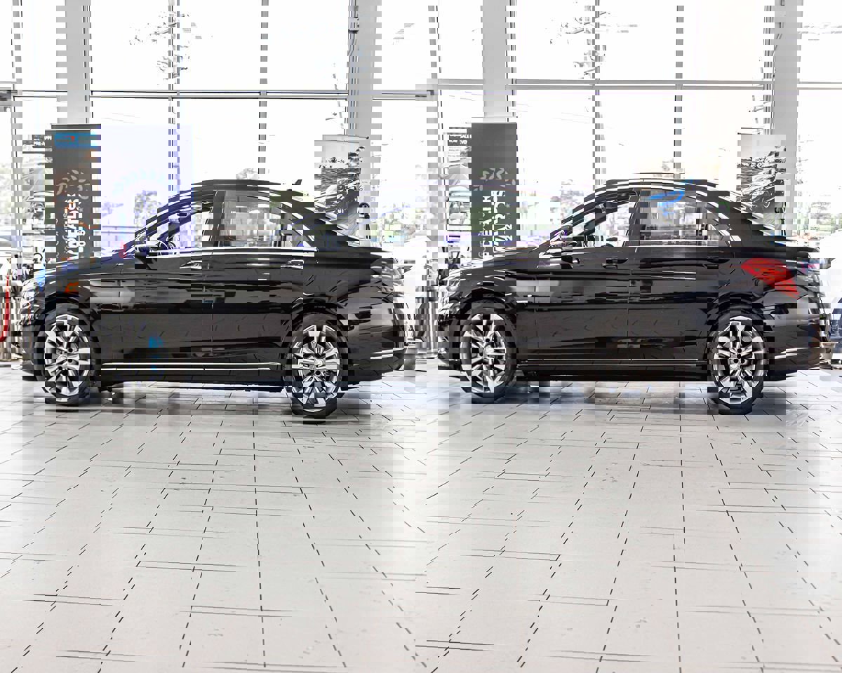 Used 2017 Mercedes-Benz S 550e w/ Premium Package image 6