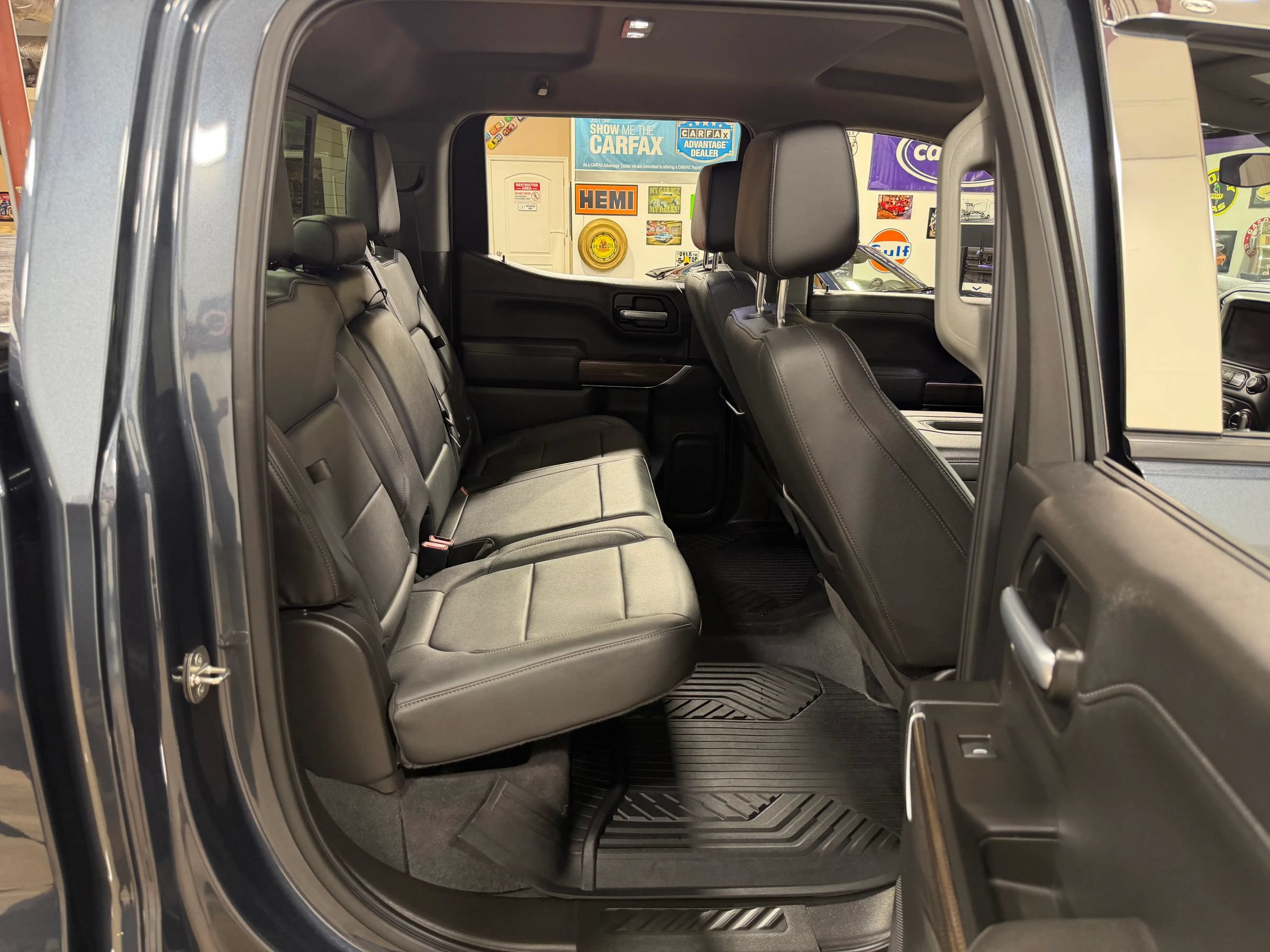 Used 2021 Chevrolet Silverado 1500 RST AWD/4WD image 16