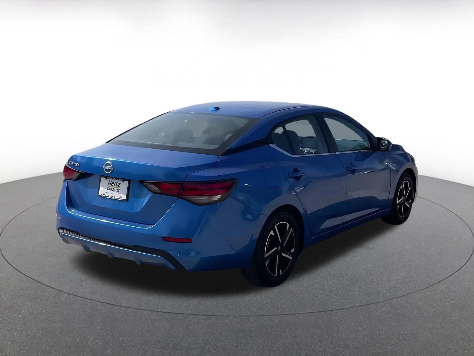 Used 2025 Nissan Sentra SV image 14