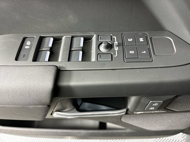 Used 2026 Land Rover Defender 110 S AWD/4WD image 19