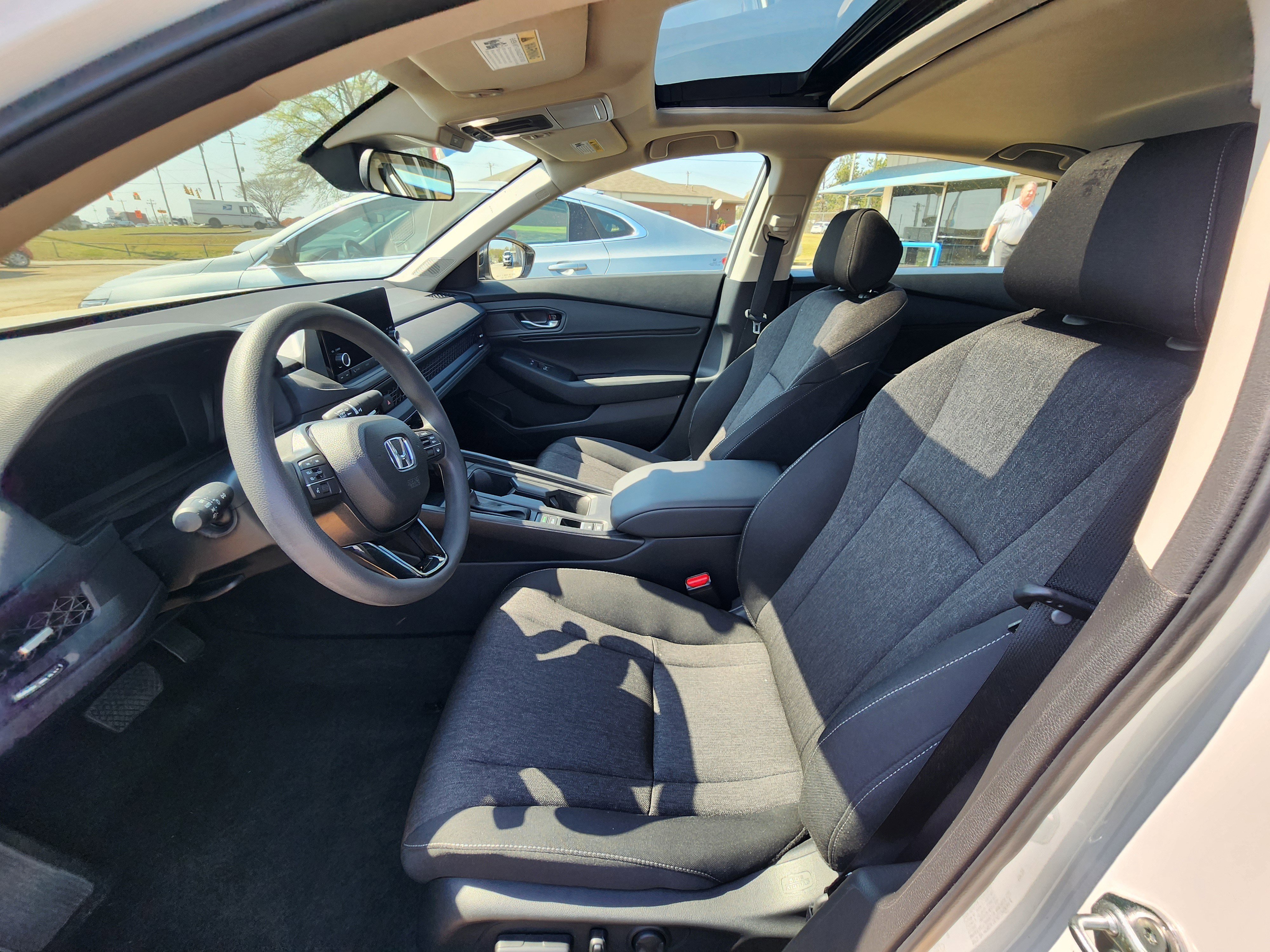 Used 2025 Honda Accord SE image 19