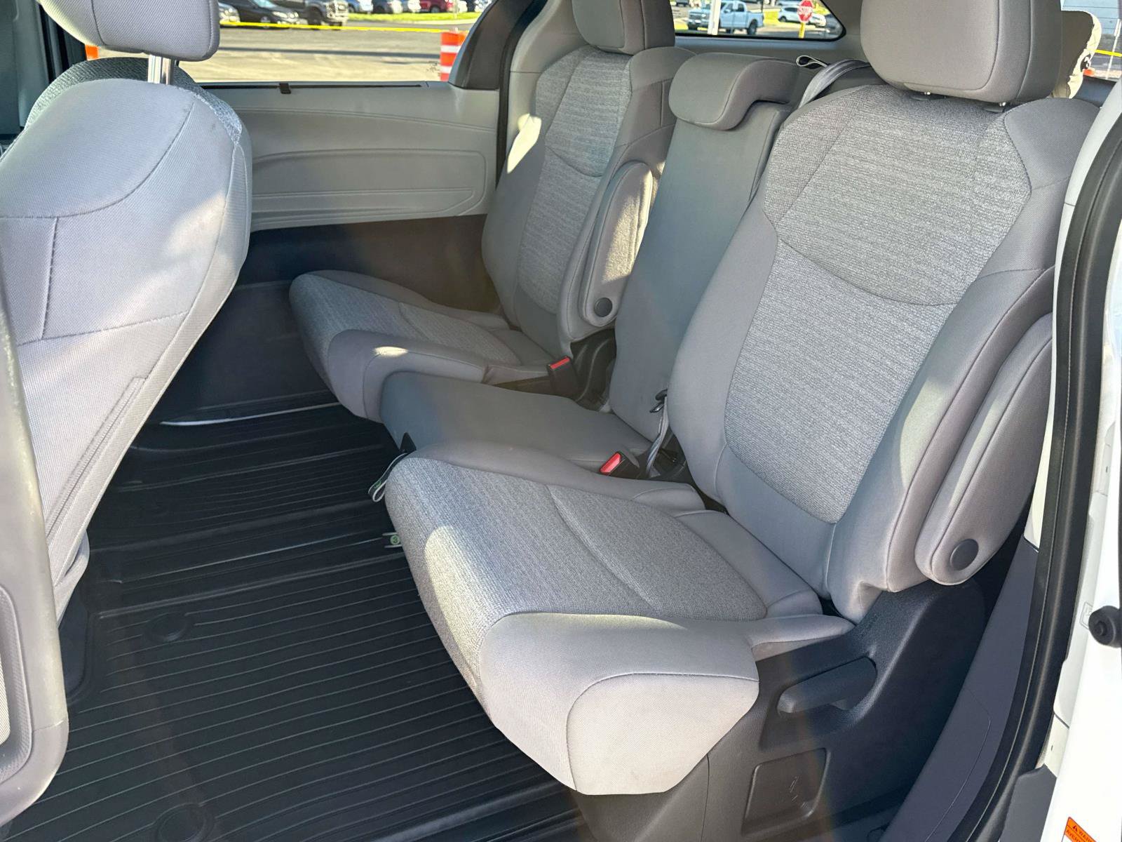 Used 2024 Toyota Sienna LE AWD/4WD image 13