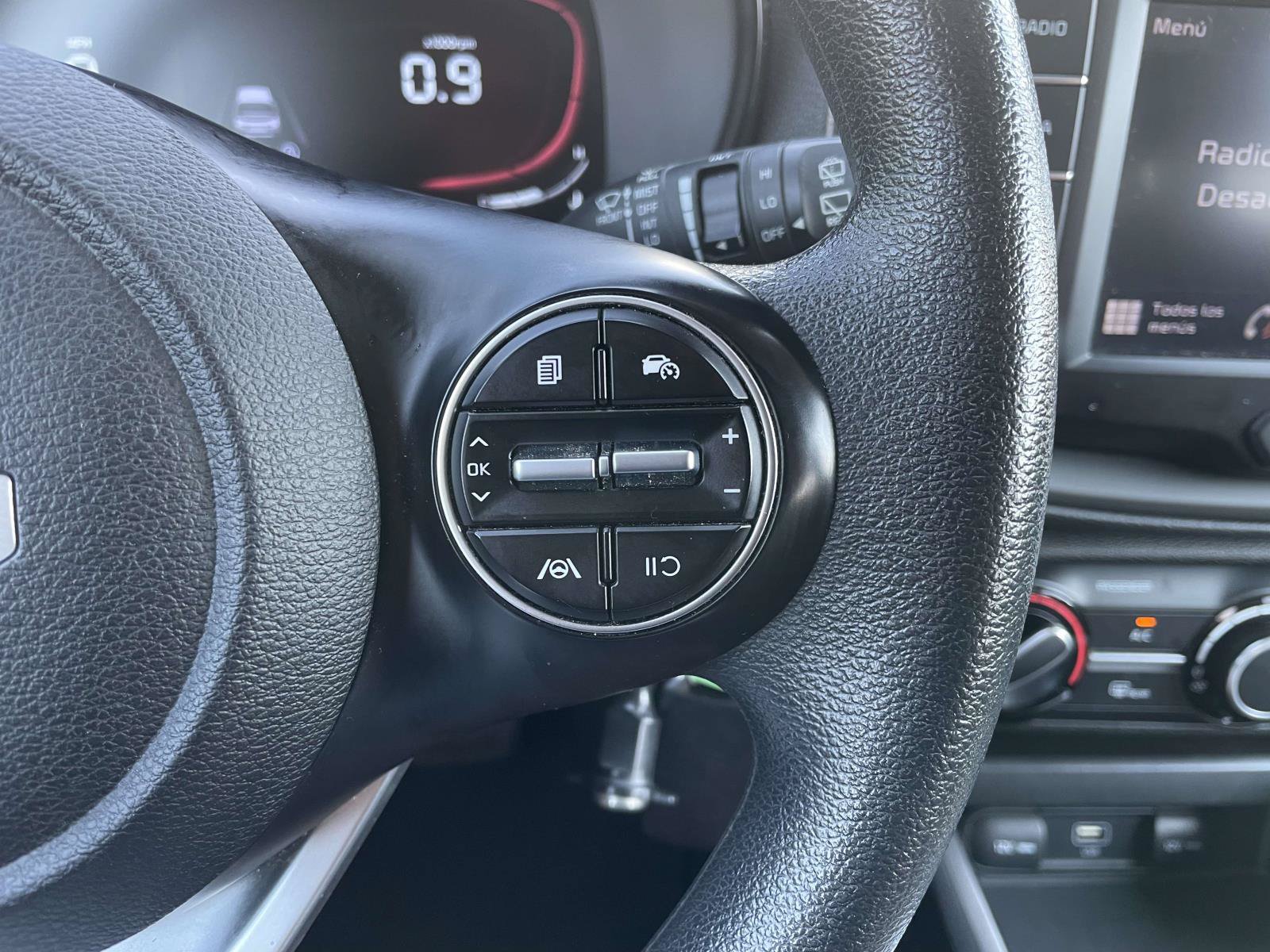 Used 2023 Kia Soul LX w/ LX Technology Package FWD image 21