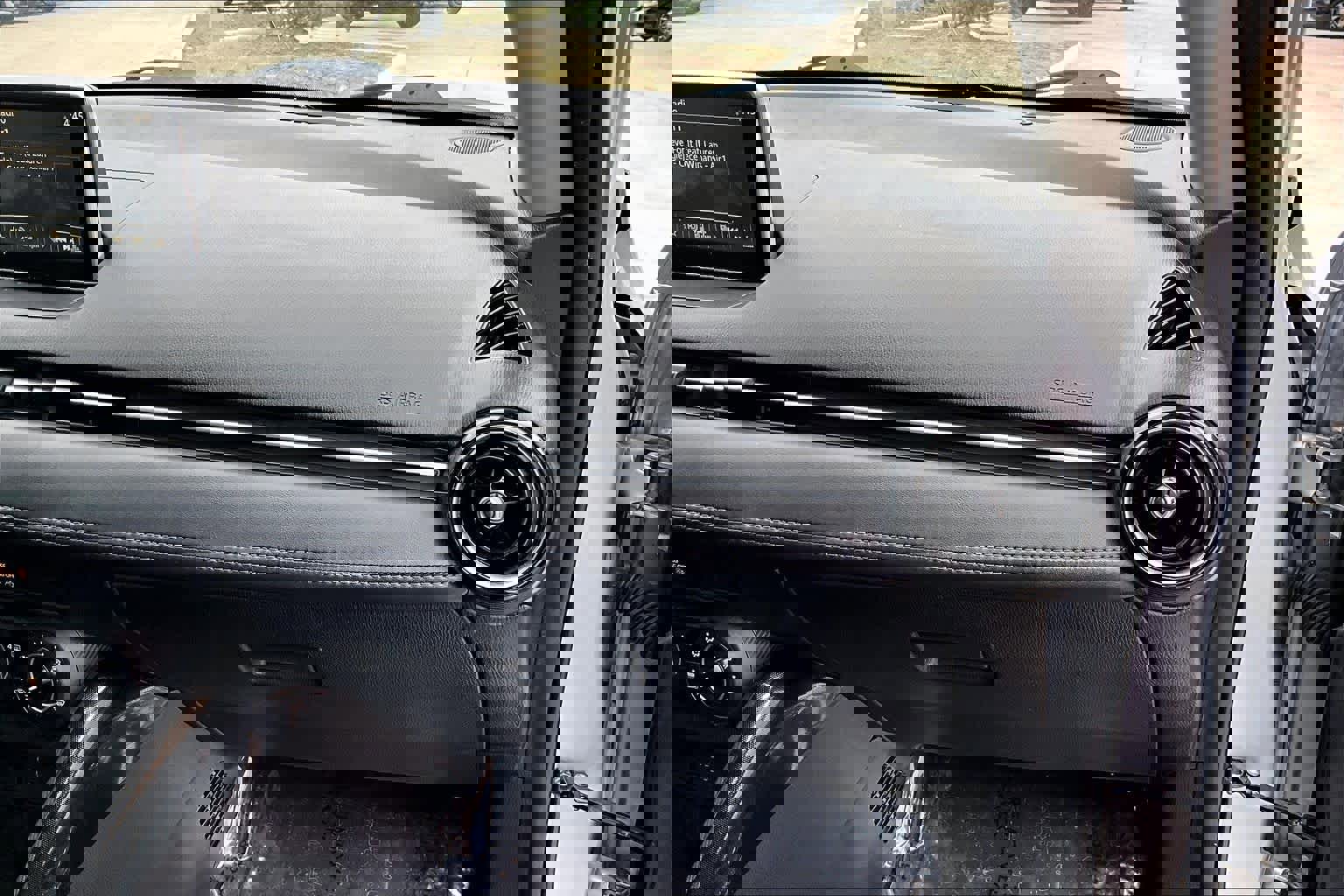 Used 2017 Toyota Yaris iA image 19