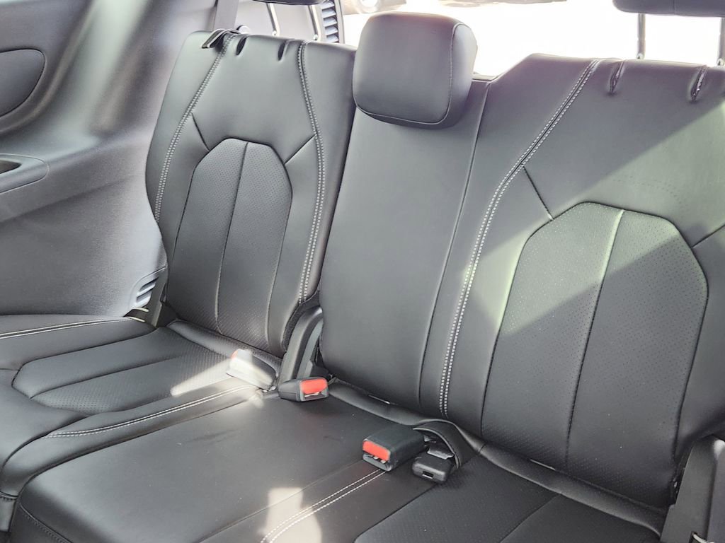 New 2026 Chrysler Pacifica Select w/ S Appearance Package image 11