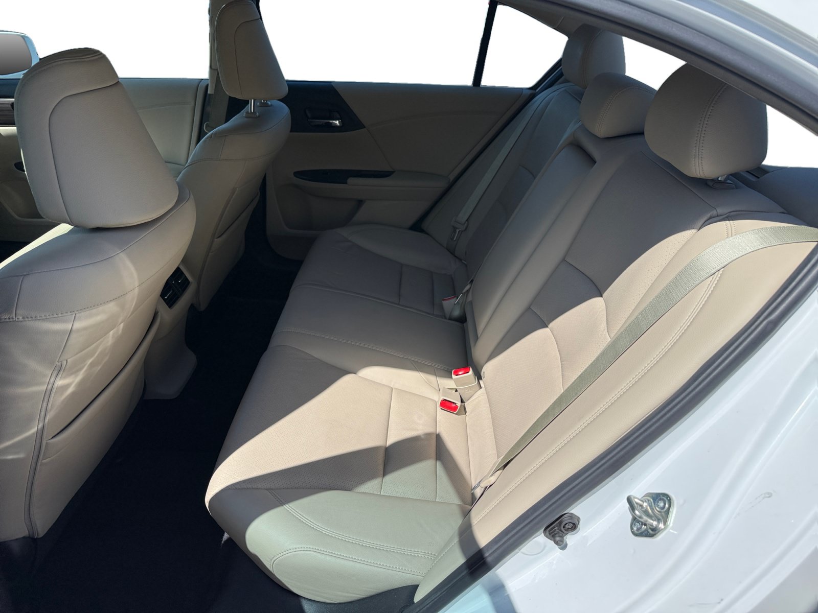 Used 2017 Honda Accord EX-L image 16