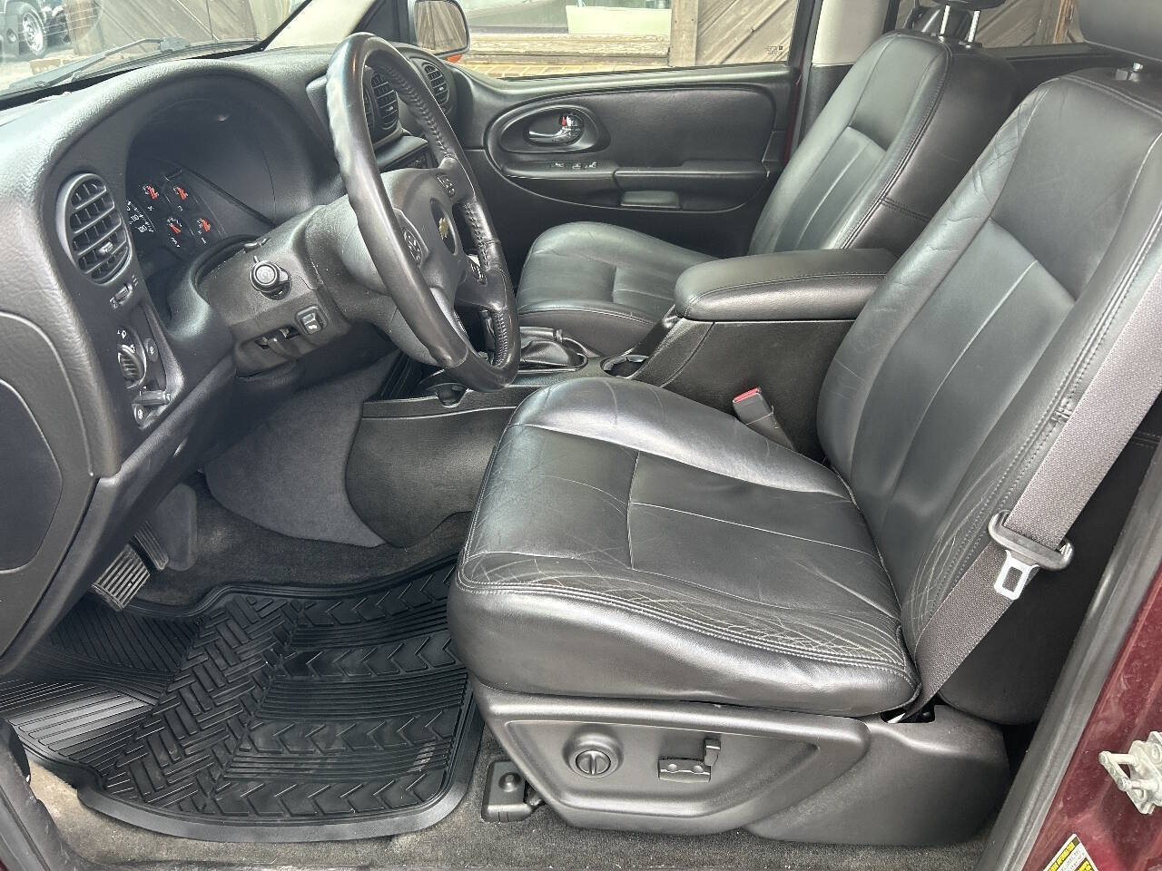 Used 2005 Chevrolet TrailBlazer LT AWD/4WD image 9