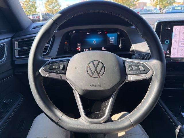 Used 2024 Volkswagen Atlas Cross Sport SE image 40