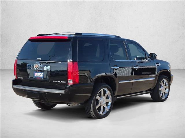 Used 2014 Cadillac Escalade Luxury RWD image 5