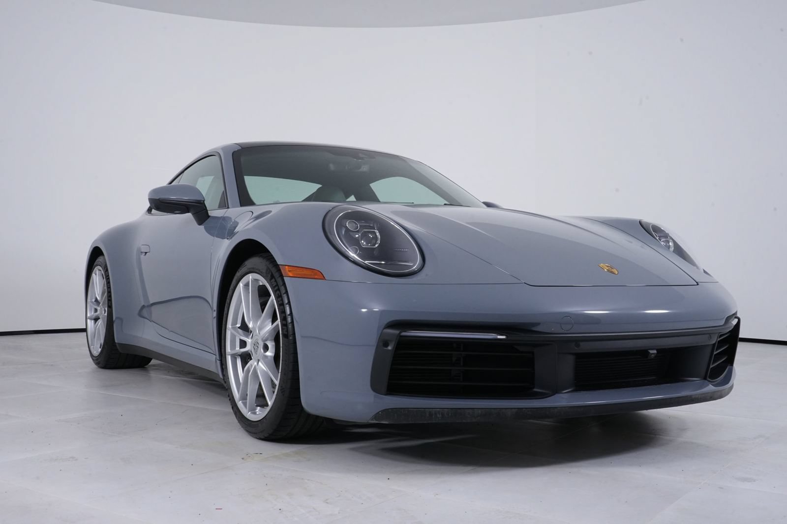 Used 2024 Porsche 911 Carrera RWD image 16