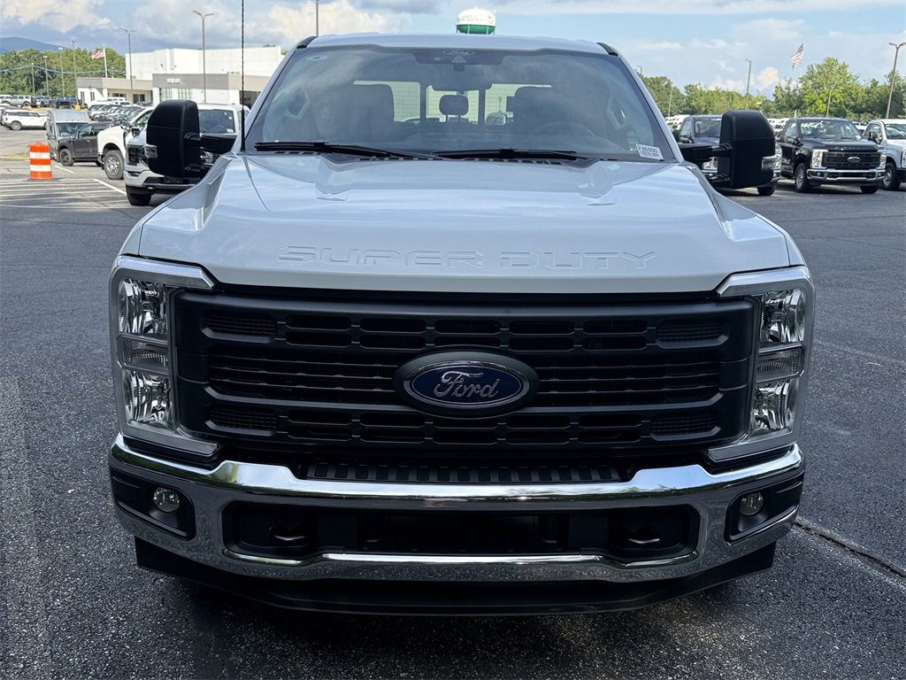 New 2026 Ford F350 XL image 2