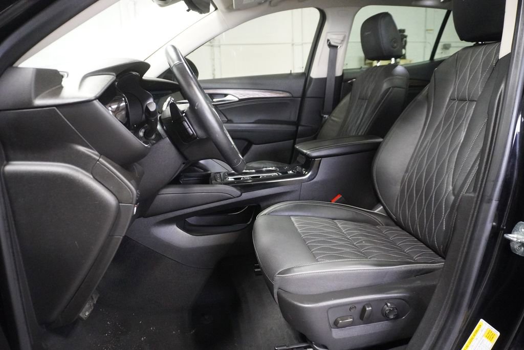 Used 2021 Buick Envision Avenir w/ Technology Package II image 16