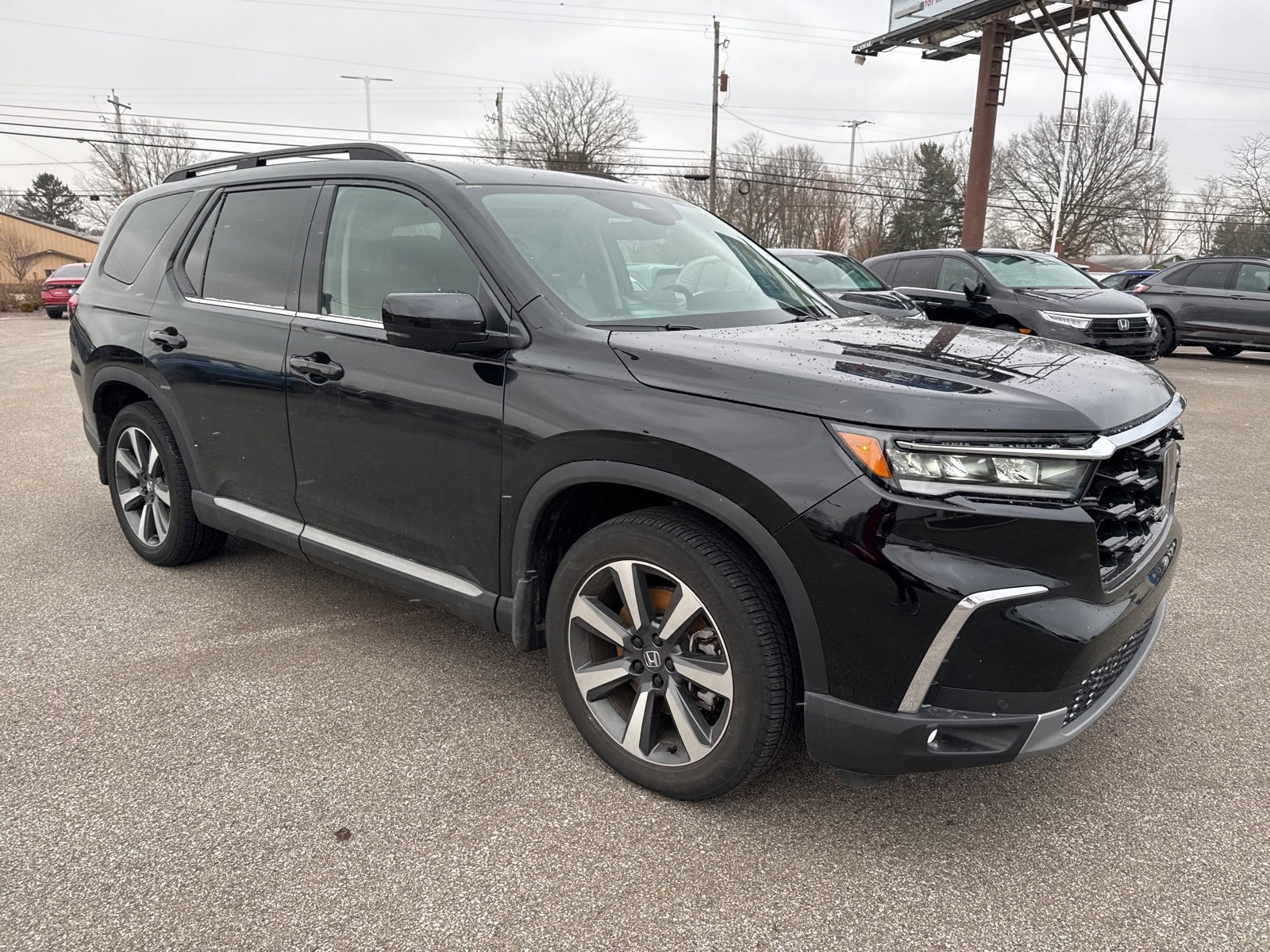 Used 2023 Honda Pilot Elite image 3