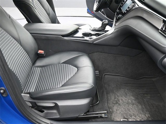 Used 2020 Toyota Camry SE image 35