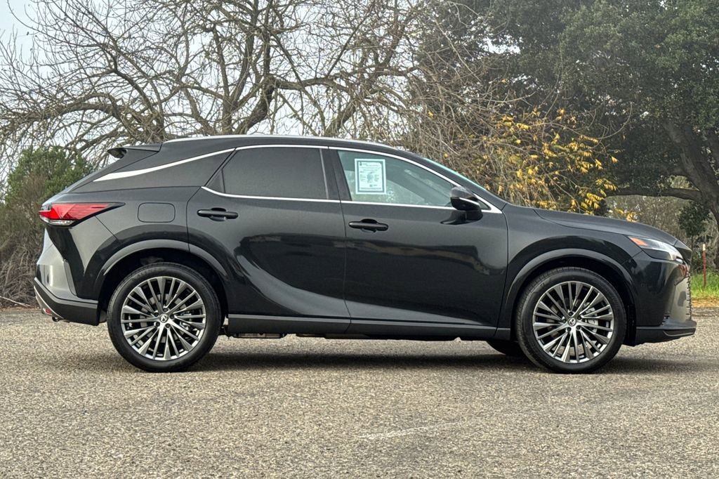 Used 2025 Lexus RX 450h AWD w/ Convenience Package image 3
