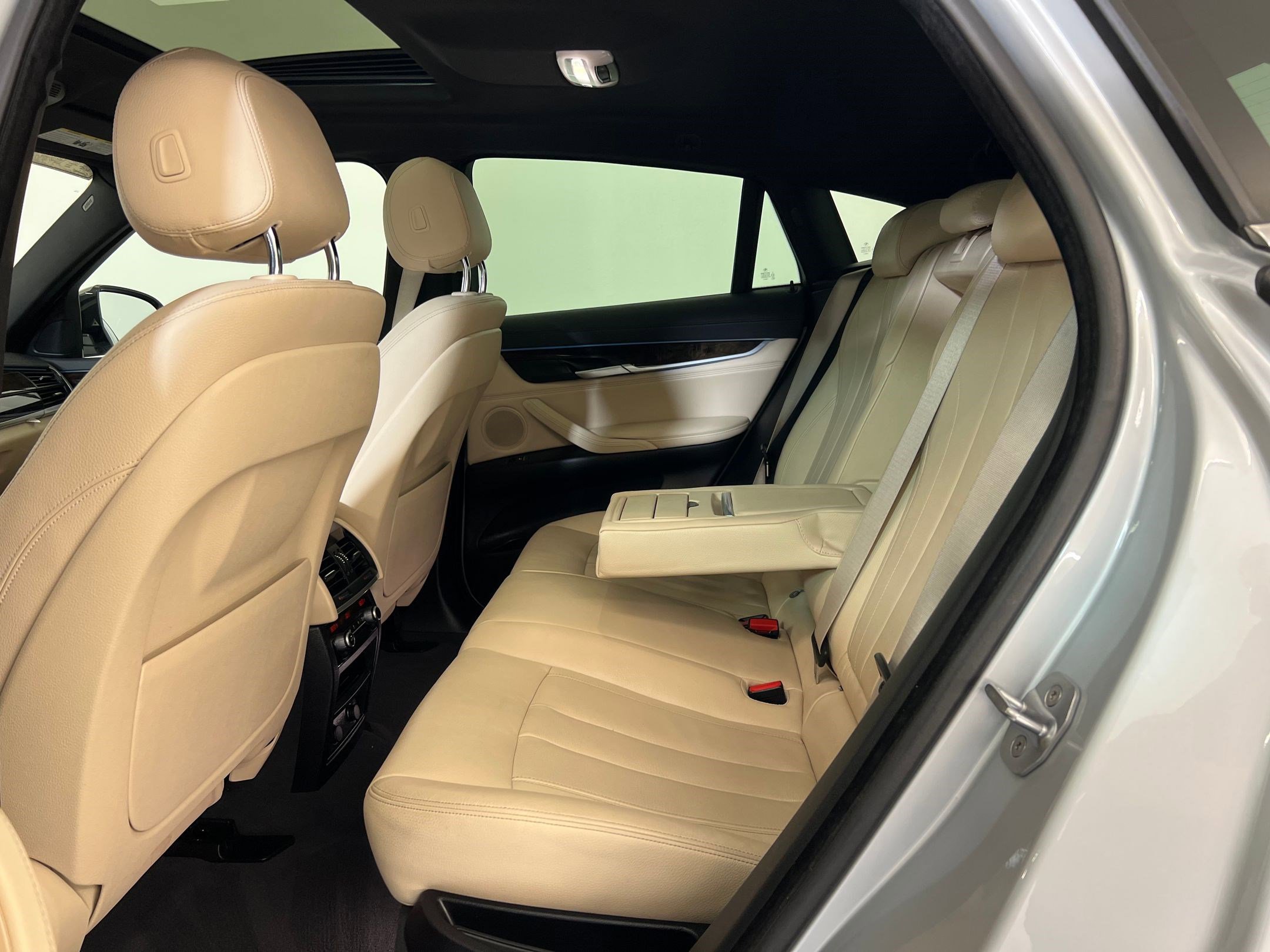 Used 2019 BMW X6 sDrive35i image 13