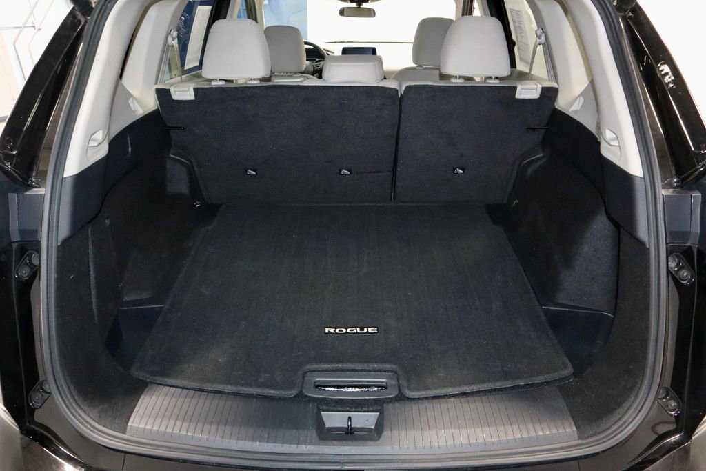 Certified 2025 Nissan Rogue SV AWD/4WD image 13