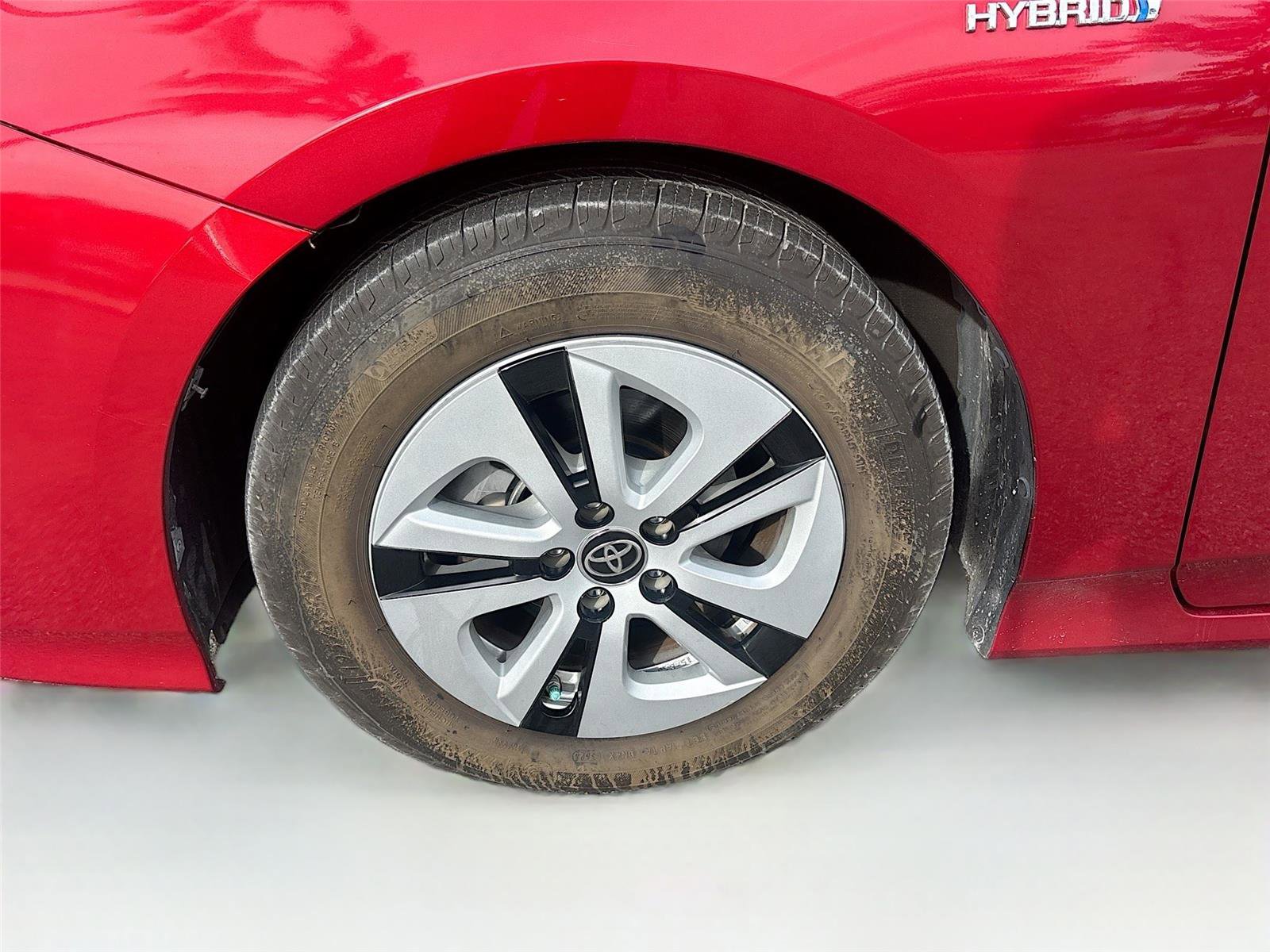 Used 2016 Toyota Prius Four image 30