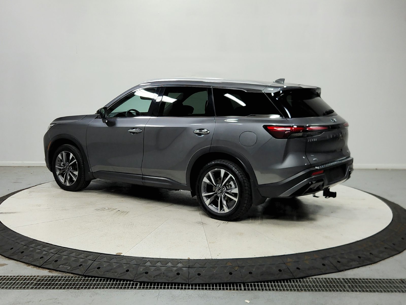 Used 2023 INFINITI QX60 Luxe w/ Cargo Package AWD/4WD image 6