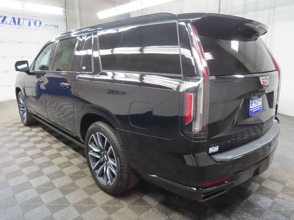 Used 2022 Cadillac Escalade ESV Sport w/ Touring Package AWD/4WD image 6