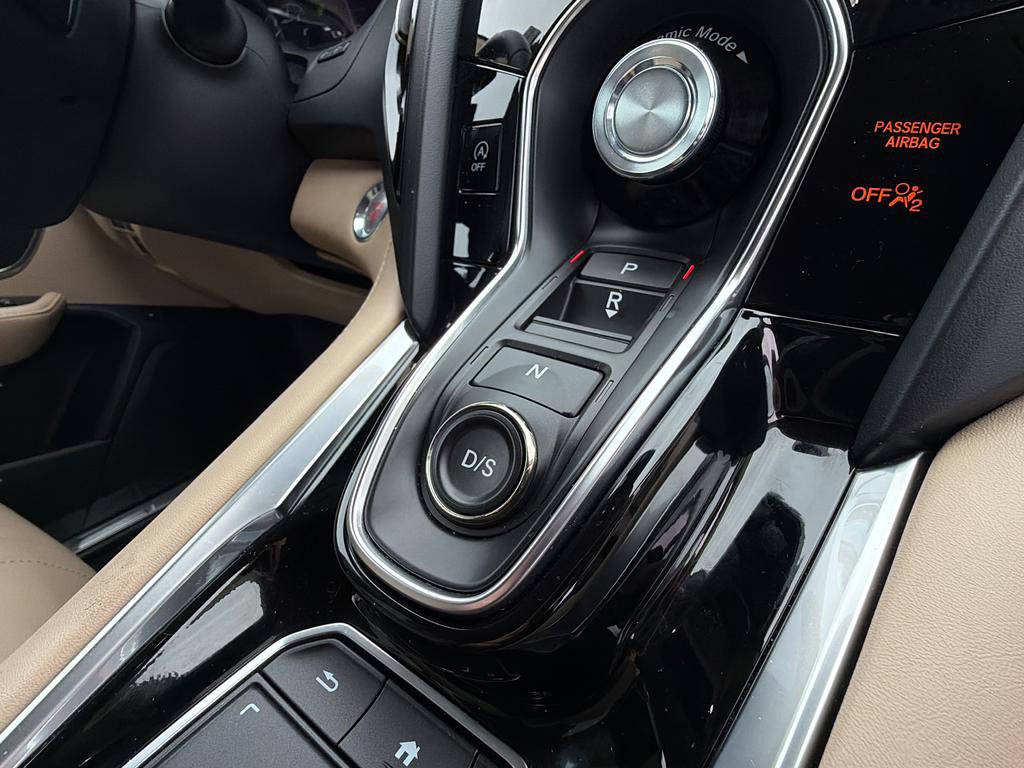 Used 2024 Acura RDX SH-AWD image 16