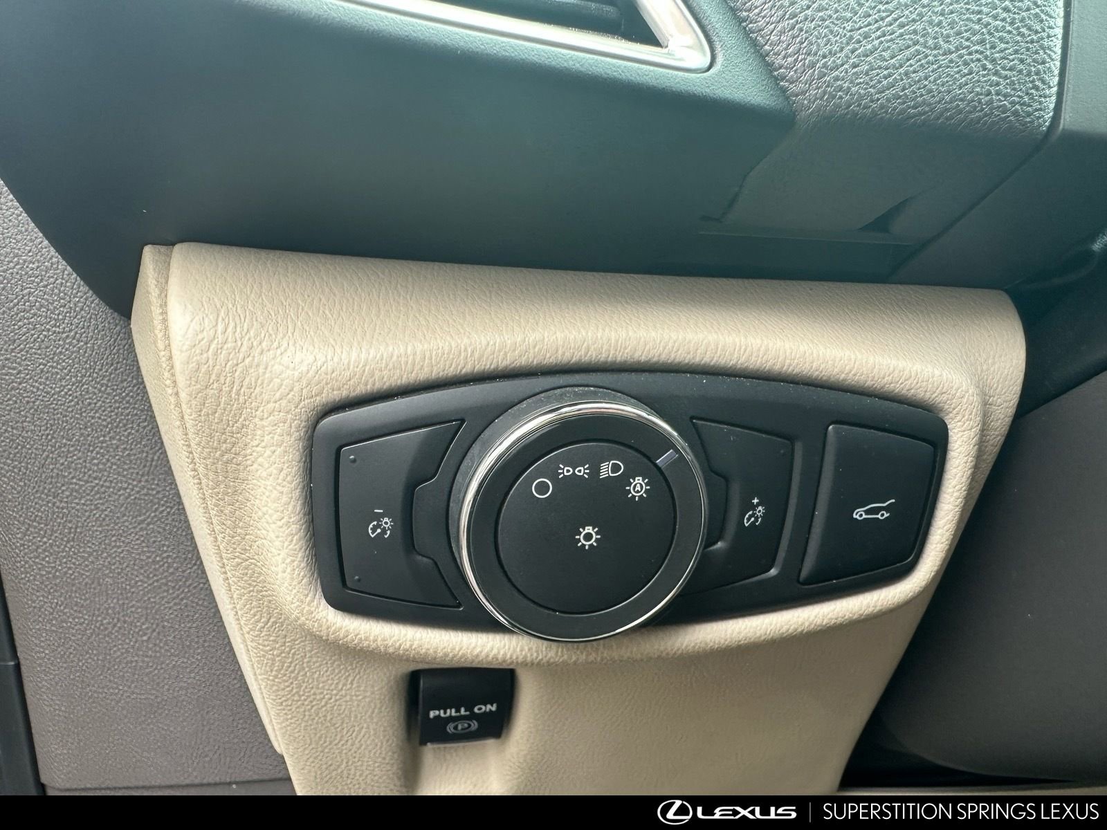 Used 2017 Lincoln MKX Select w/ Select Plus Package image 10