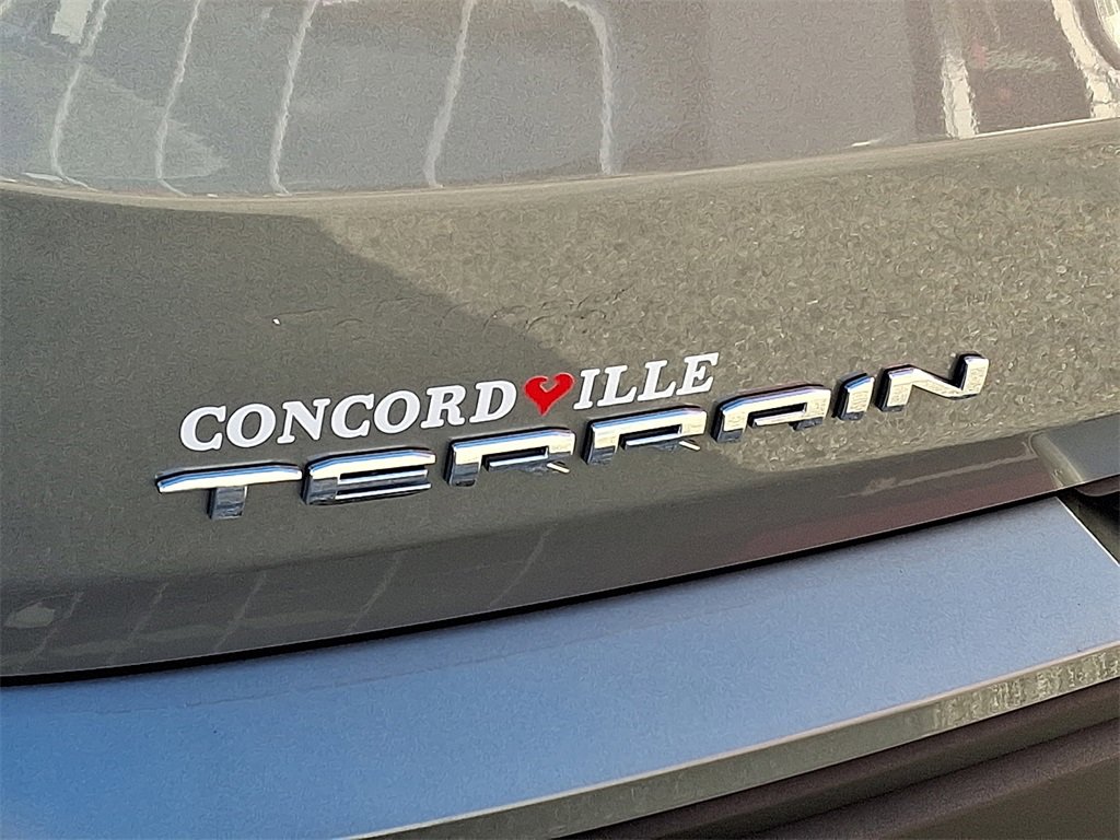 Used 2023 GMC Terrain SLE w/ Driver Convenience Package image 32