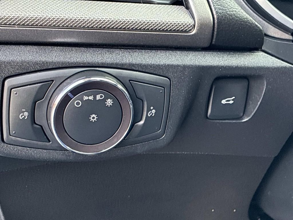 Used 2019 Ford Fusion SE image 23