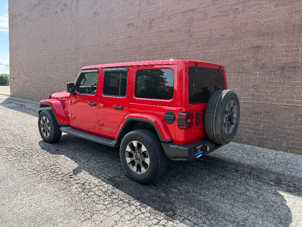 Used 2020 Jeep Wrangler Unlimited Sahara w/ Uconnect 4C Nav & Sound Group AWD/4WD image 4