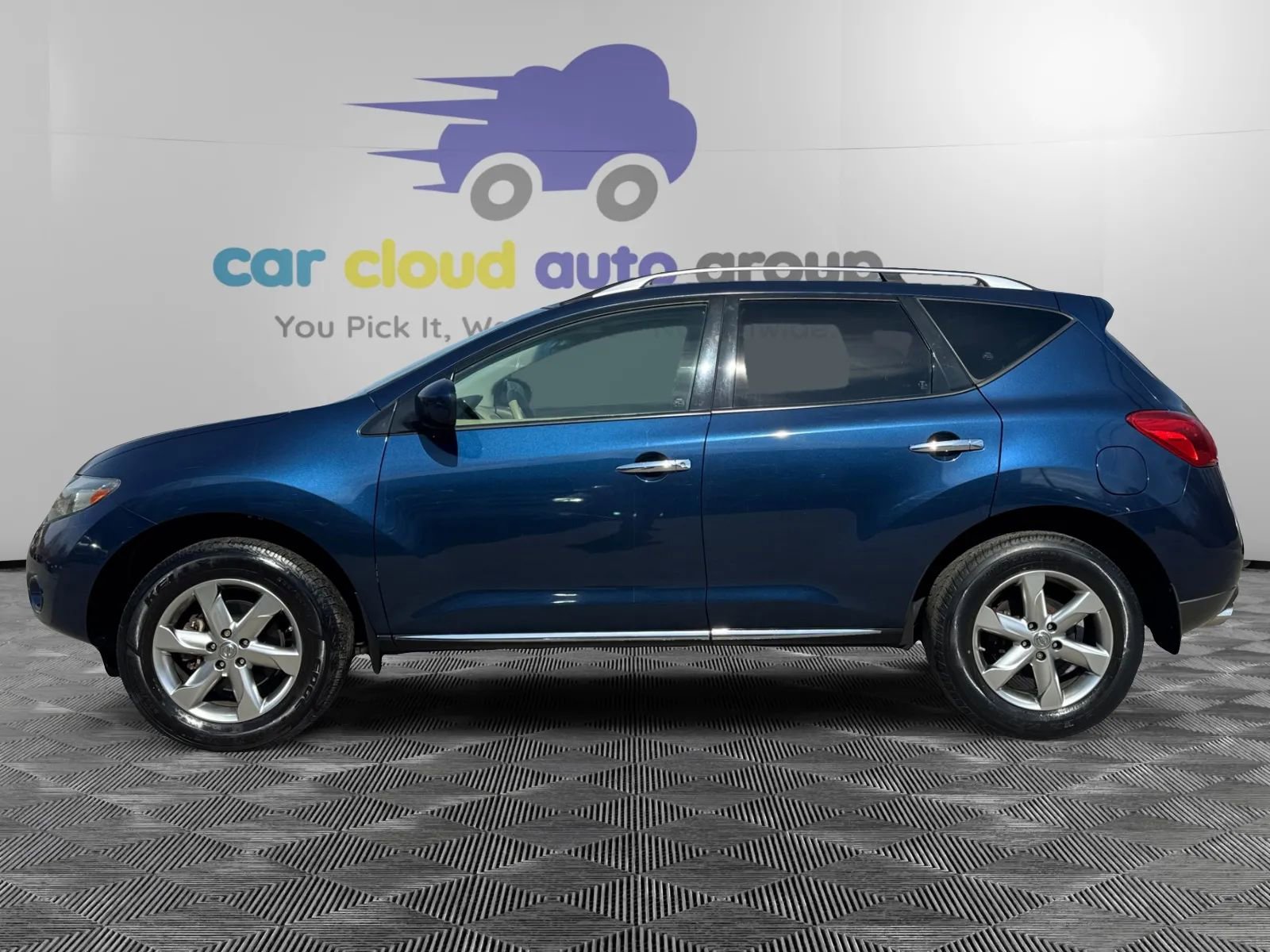 Used 2010 Nissan Murano SL w/ Leather Pkg image 2